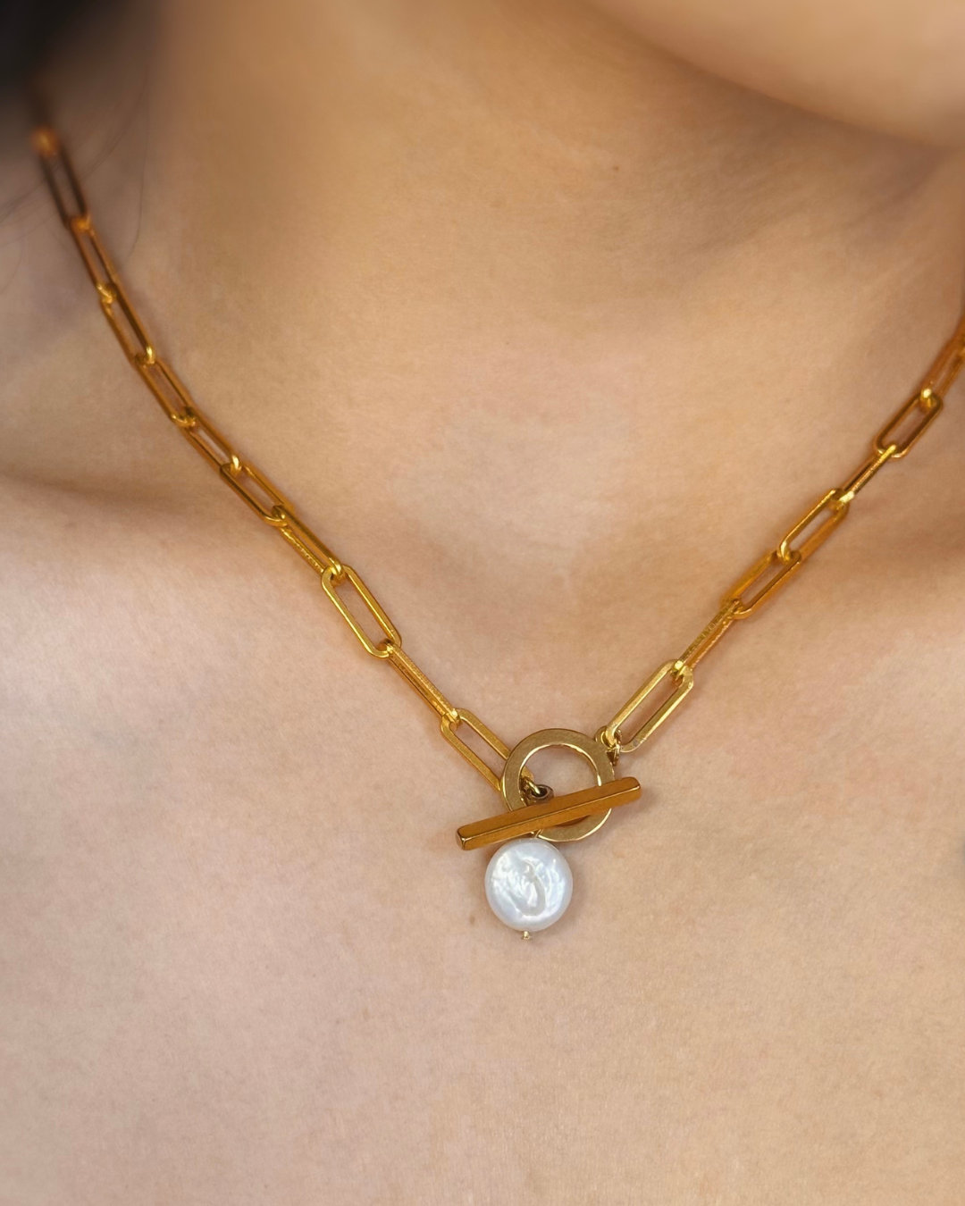 LUNA Paperclip Chain with Baroque Button Pearl Necklace