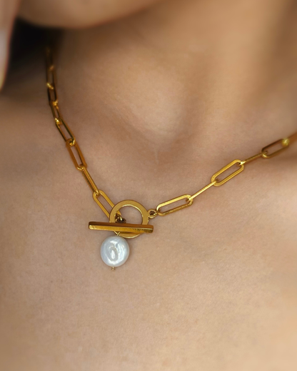 LUNA Paperclip Chain with Baroque Button Pearl Necklace