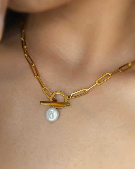 LUNA Paperclip Chain with Baroque Button Pearl Necklace